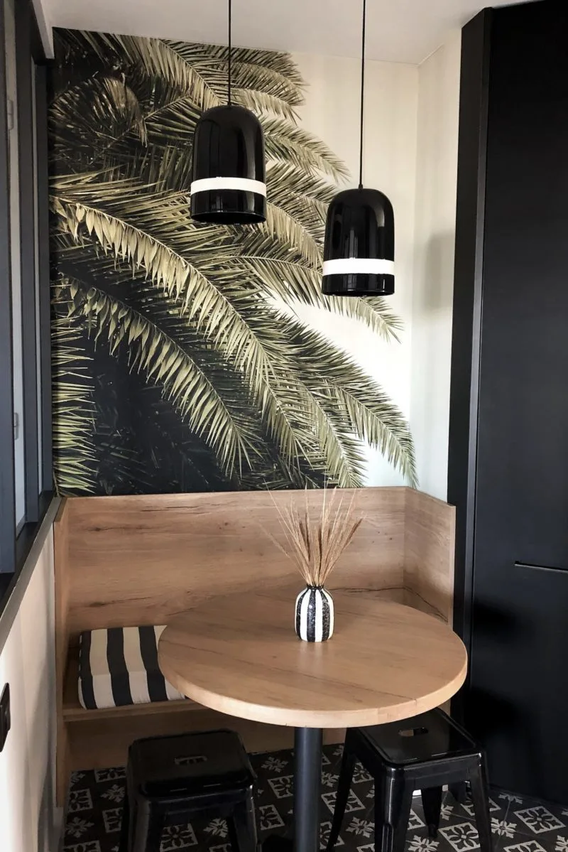 Coin repas lumineux cuisine familiale rénovée Paris 9 - Scénographie Intérieure Nathalie Simonneau