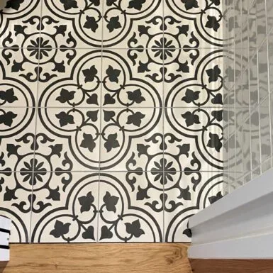 détail matériaux parquet et carreaux en grès cérame wc conception nathalie simonneau pour scénographie intérieure agence 75009