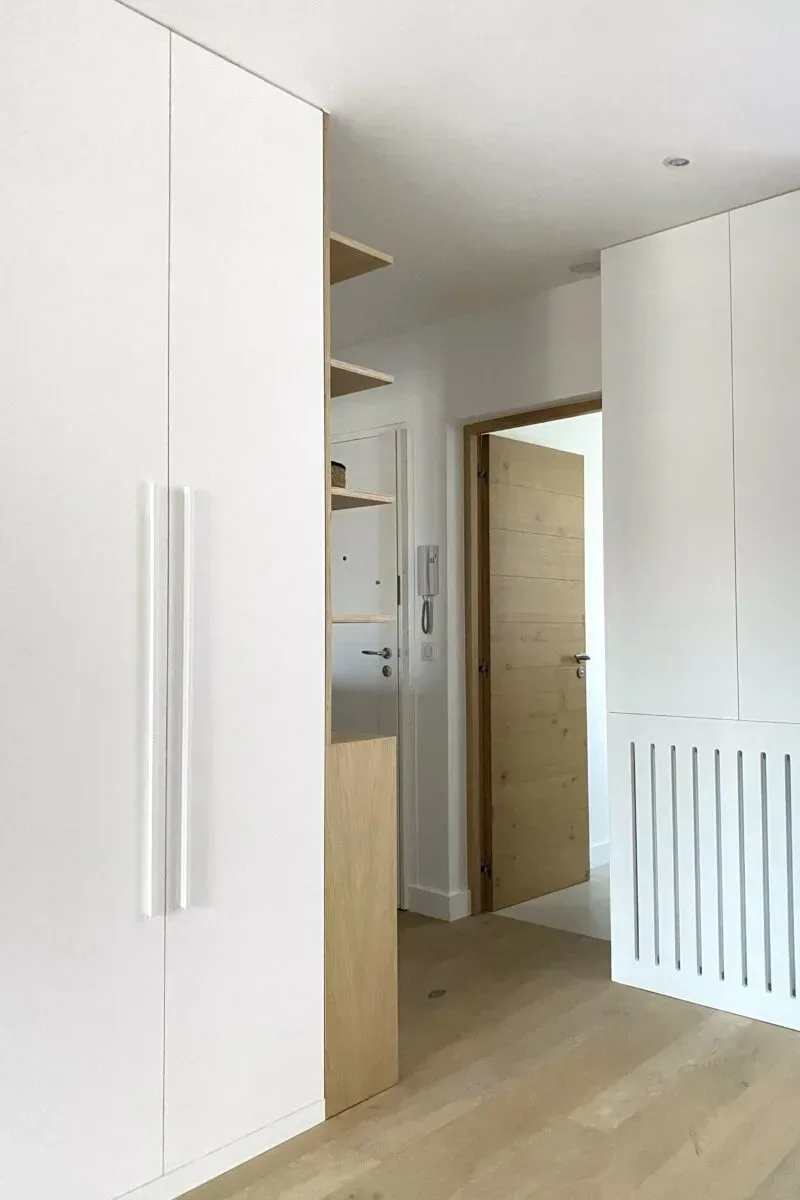 Rénovation totale d'un appartement électricité plomberie parquet carrelage huisseries cite malesherbes paris 75009 scenographie interieure par nathalie simonneau
