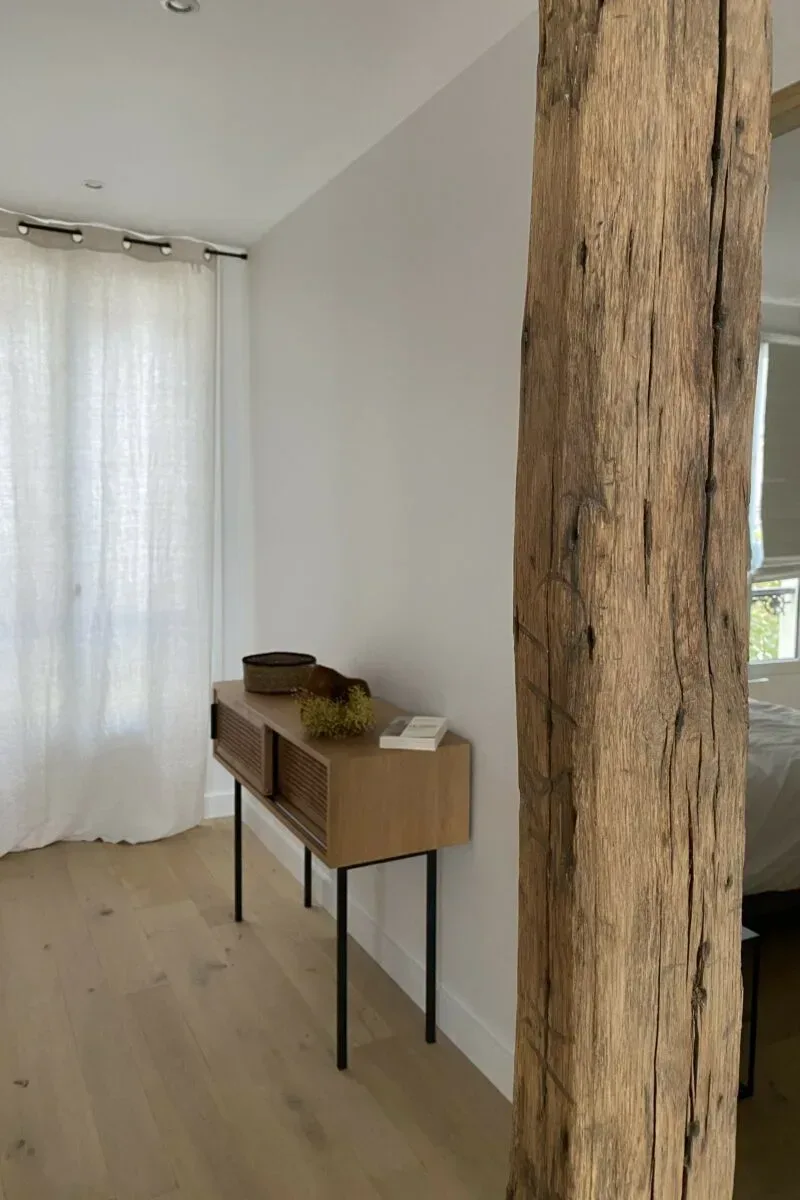 dégagement poutre apparente dans appartement pour location paris 9